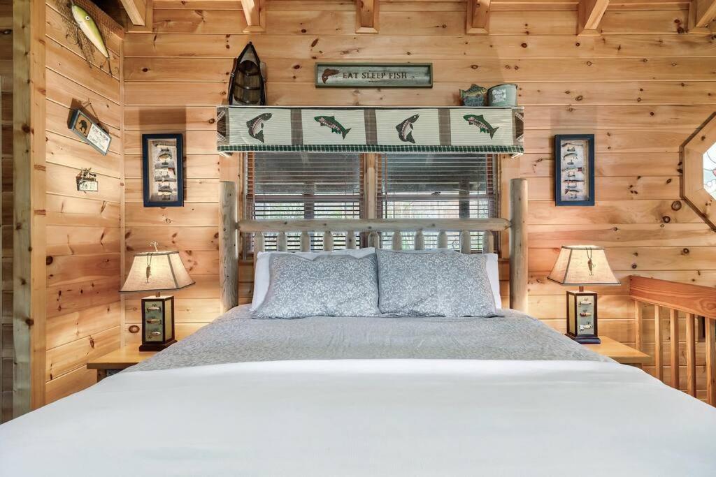 Spectacular Mtns Views With Private Hot Tub With Pool Table And Private Pond Vila Sevierville Exterior foto