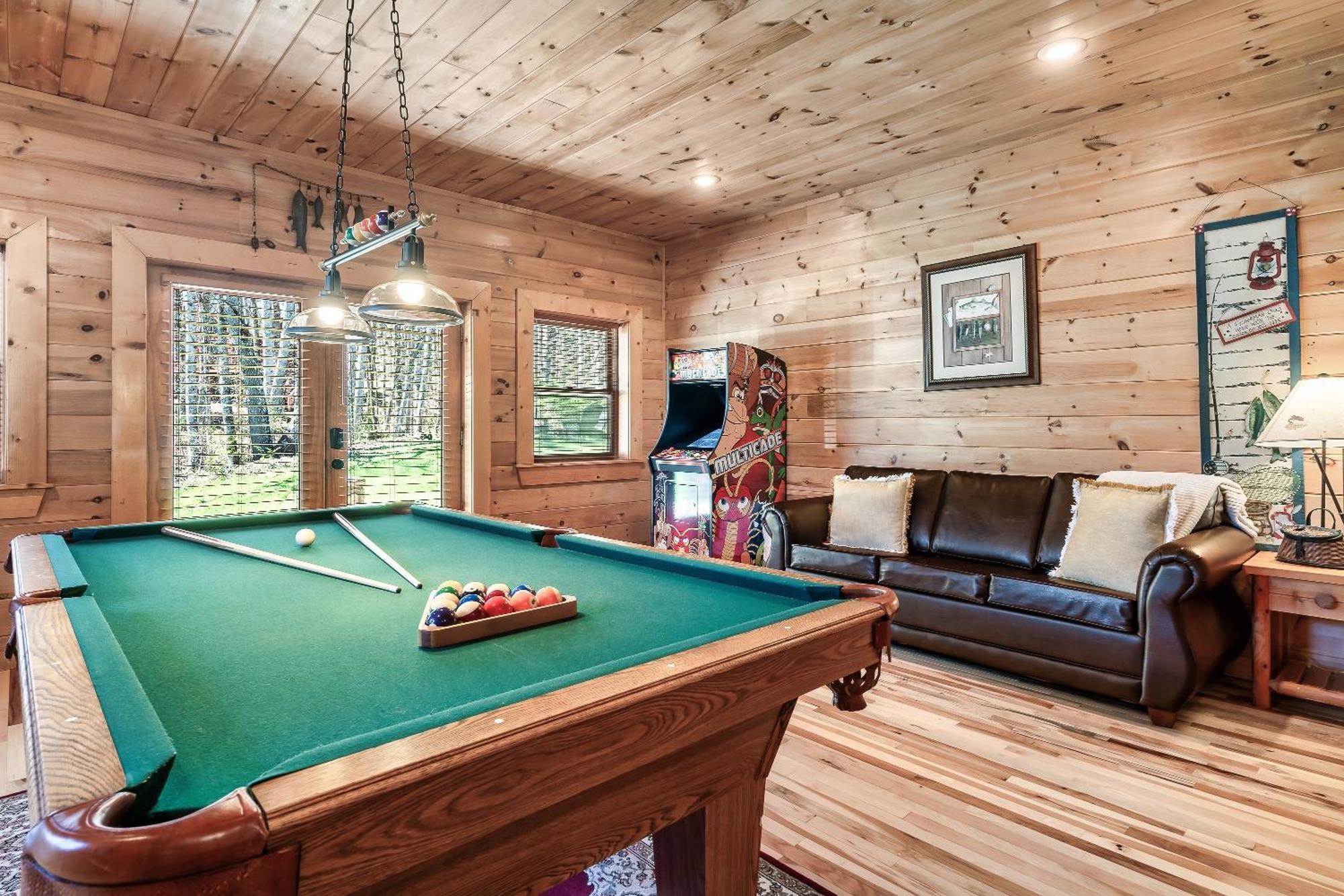 Spectacular Mtns Views With Private Hot Tub With Pool Table And Private Pond Vila Sevierville Exterior foto